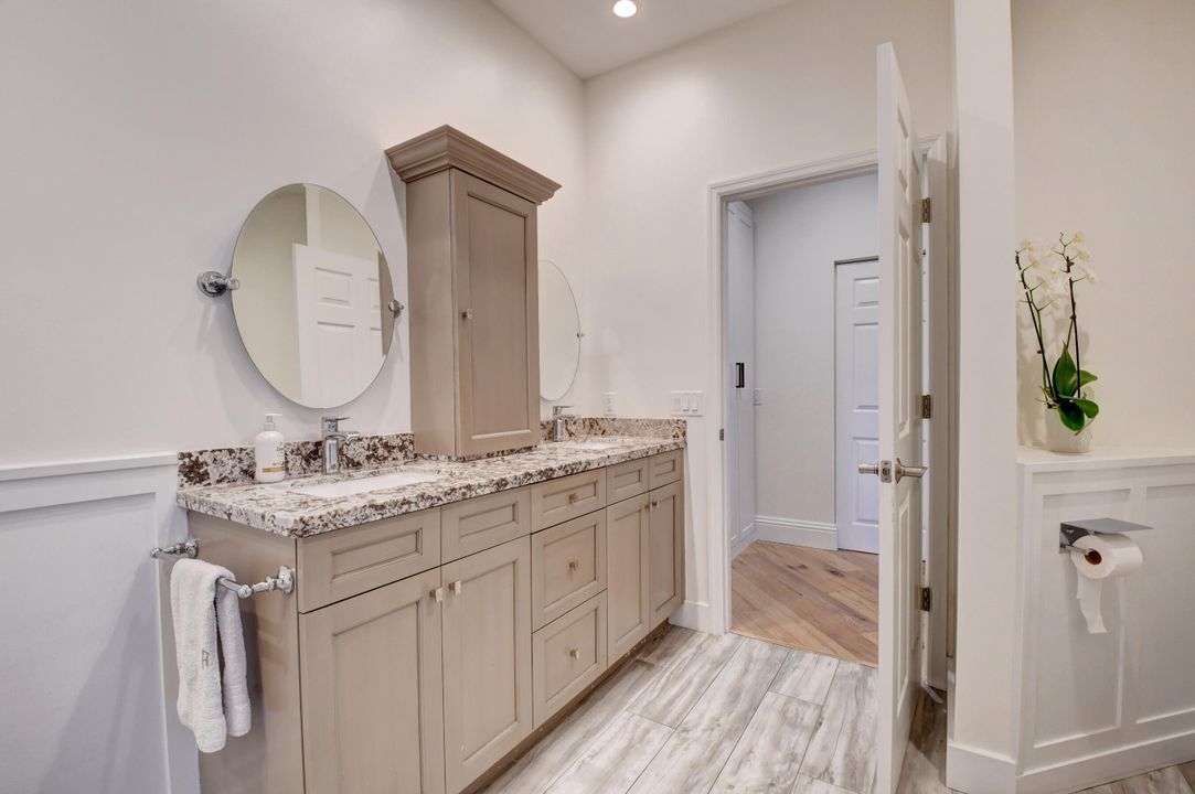 合同活跃: $899,000 (3 贝兹, 2 浴室, 1917 平方英尺)