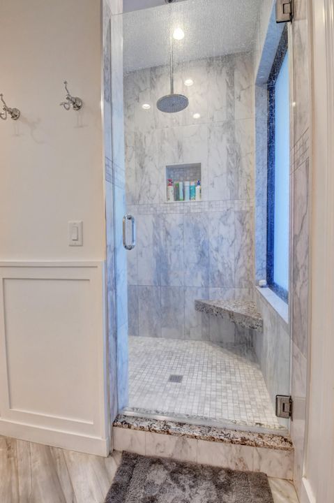 合同活跃: $899,000 (3 贝兹, 2 浴室, 1917 平方英尺)