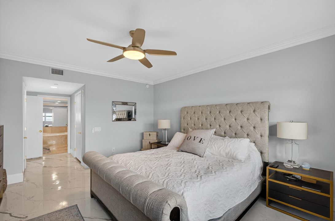 合同活跃: $4,950 (3 贝兹, 3 浴室, 1537 平方英尺)