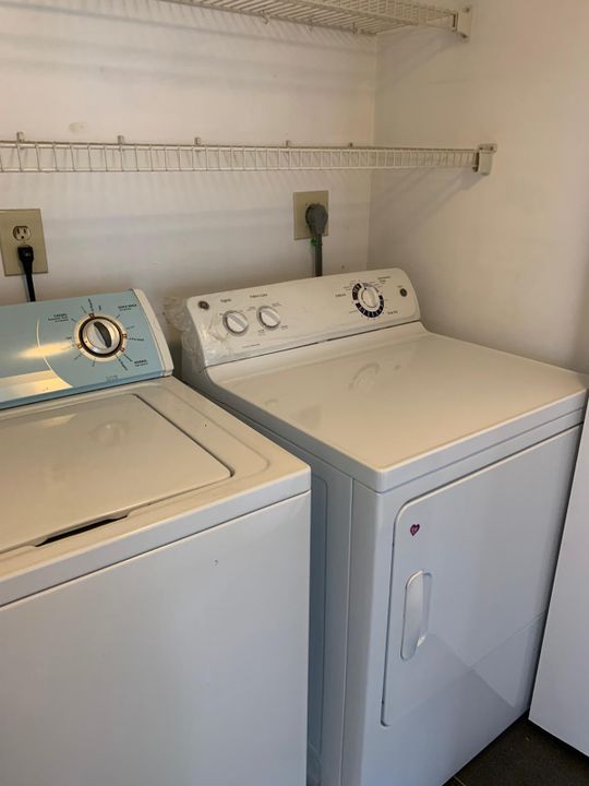 For Rent: $2,250 (2 beds, 2 baths, 981 Square Feet)