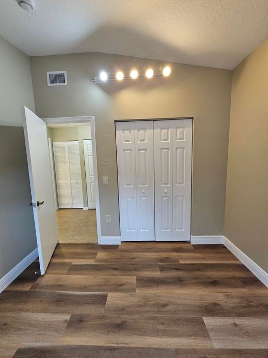 For Rent: $2,100 (3 beds, 2 baths, 1092 Square Feet)