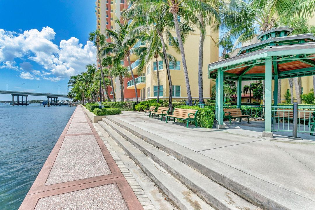 合同活跃: $4,950 (3 贝兹, 3 浴室, 1537 平方英尺)