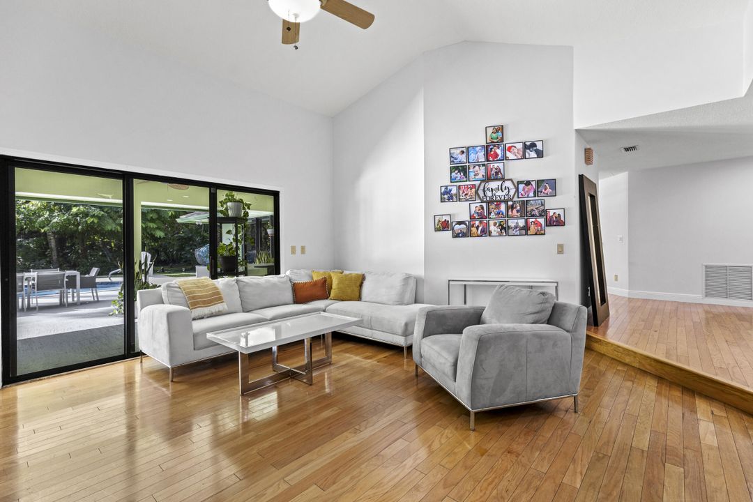 待售: $1,299,999 (5 贝兹, 3 浴室, 2806 平方英尺)