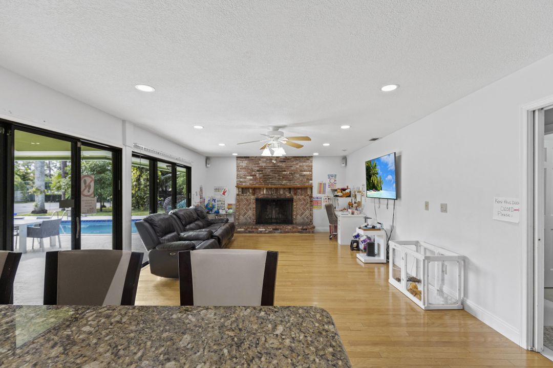 待售: $1,299,999 (5 贝兹, 3 浴室, 2806 平方英尺)