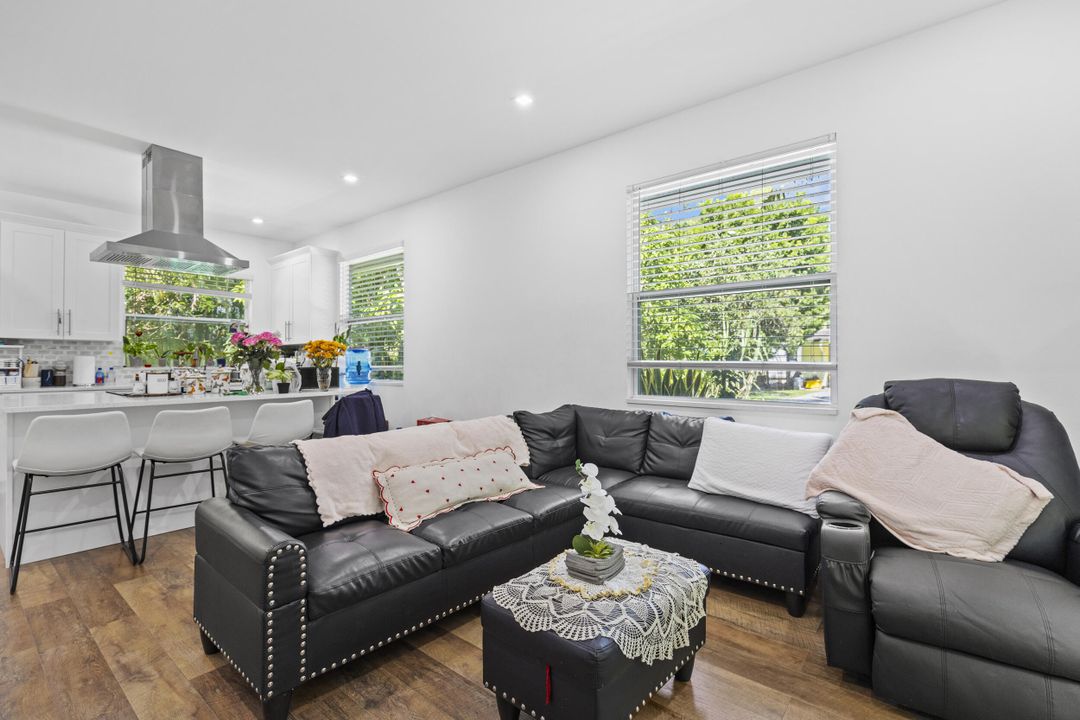 待售: $1,299,999 (5 贝兹, 3 浴室, 2806 平方英尺)