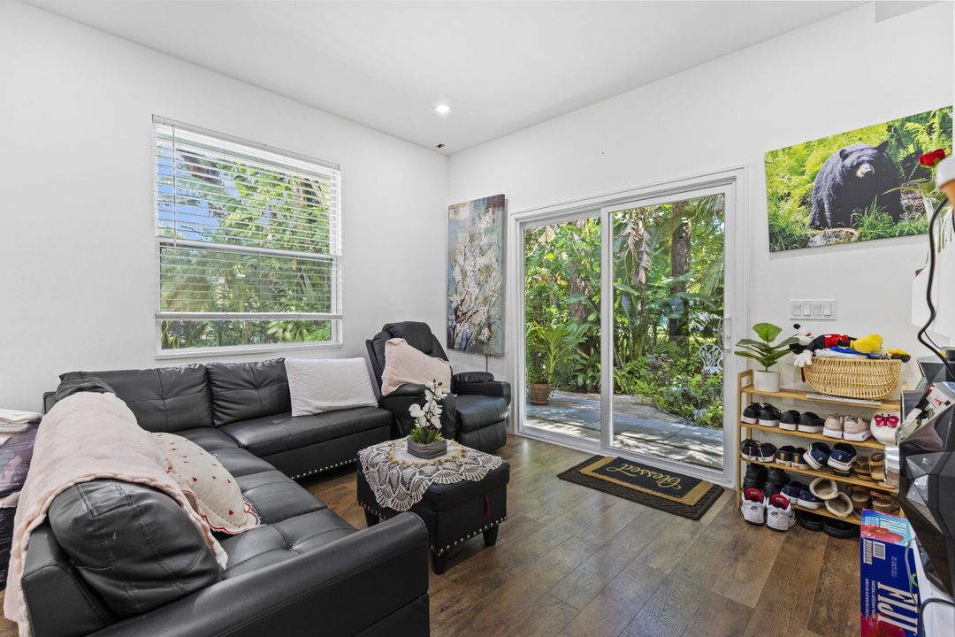 待售: $1,299,999 (5 贝兹, 3 浴室, 2806 平方英尺)