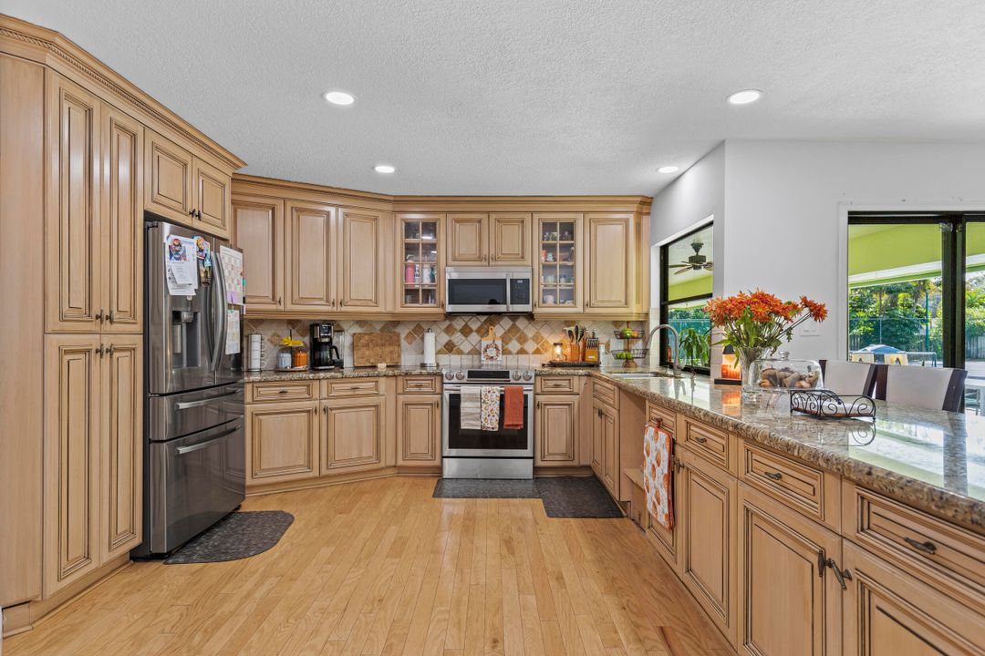 待售: $1,299,999 (5 贝兹, 3 浴室, 2806 平方英尺)