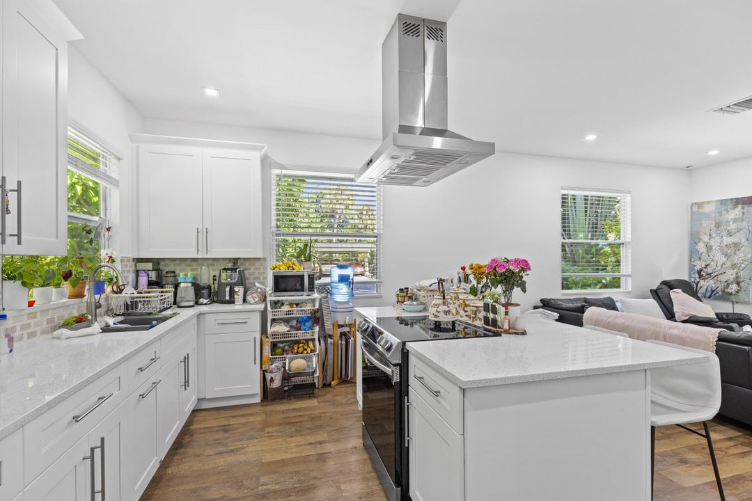 待售: $1,299,999 (5 贝兹, 3 浴室, 2806 平方英尺)