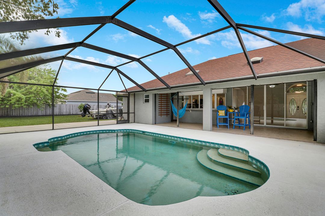 For Sale: $489,500 (3 beds, 2 baths, 1767 Square Feet)