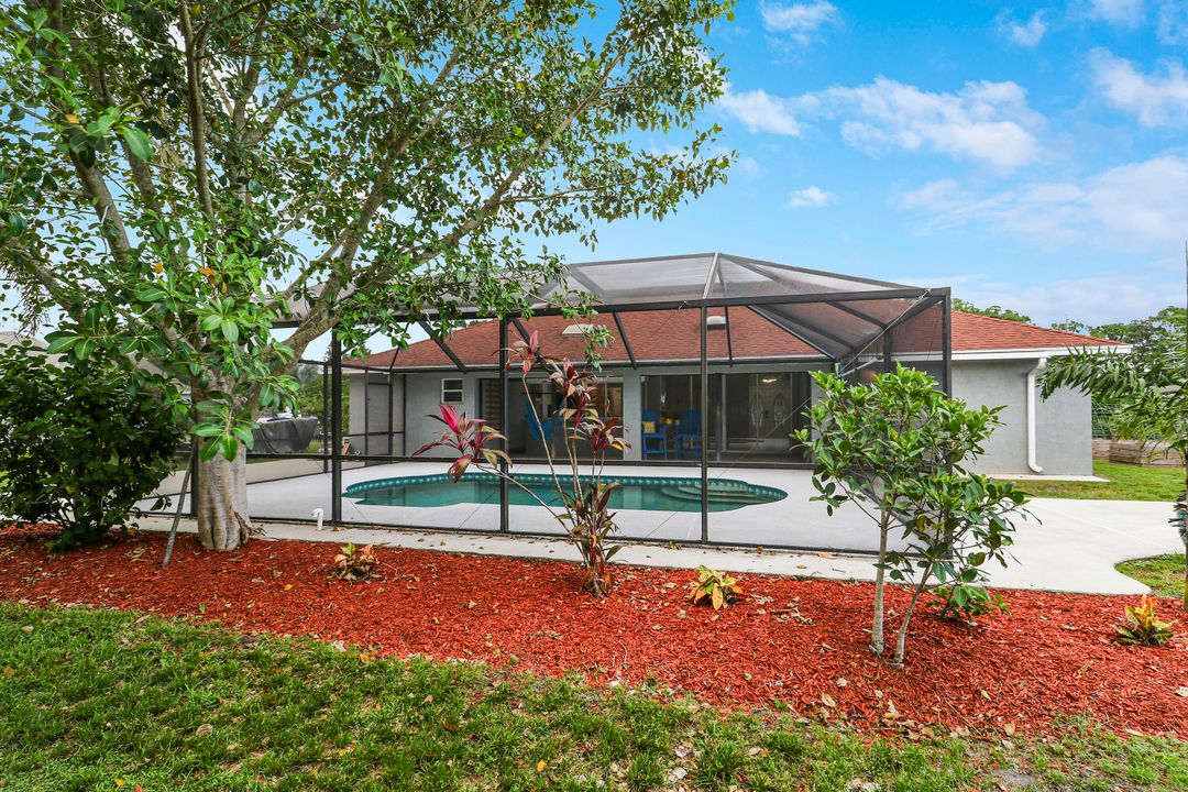 For Sale: $489,500 (3 beds, 2 baths, 1767 Square Feet)