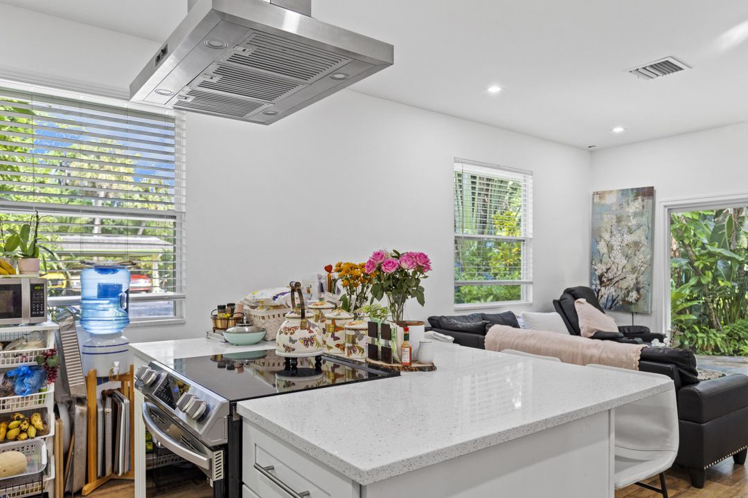 待售: $1,299,999 (5 贝兹, 3 浴室, 2806 平方英尺)