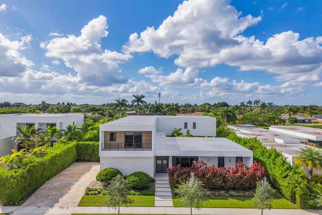 Activo con contrato: $3,250,000 (5 camas, 6 baños, 5293 Pies cuadrados)