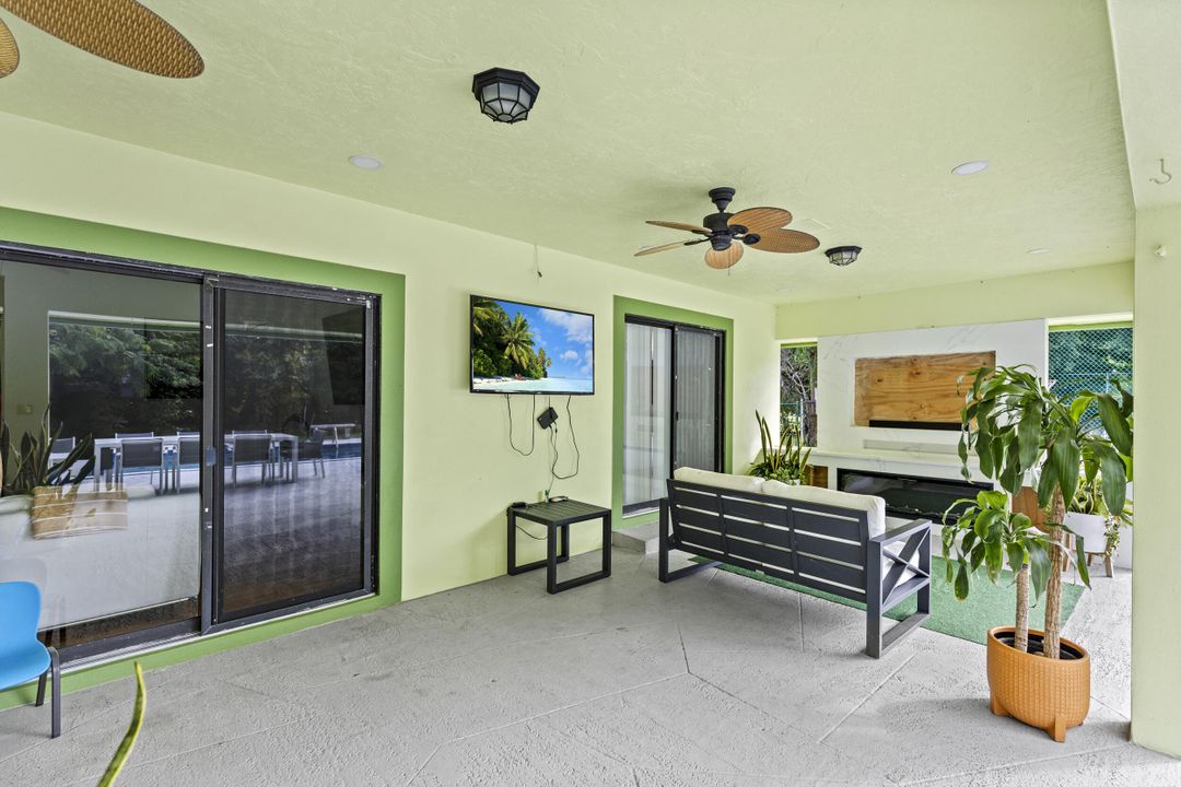 待售: $1,299,999 (5 贝兹, 3 浴室, 2806 平方英尺)