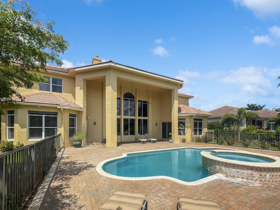 待售: $1,359,000 (5 贝兹, 6 浴室, 4882 平方英尺)