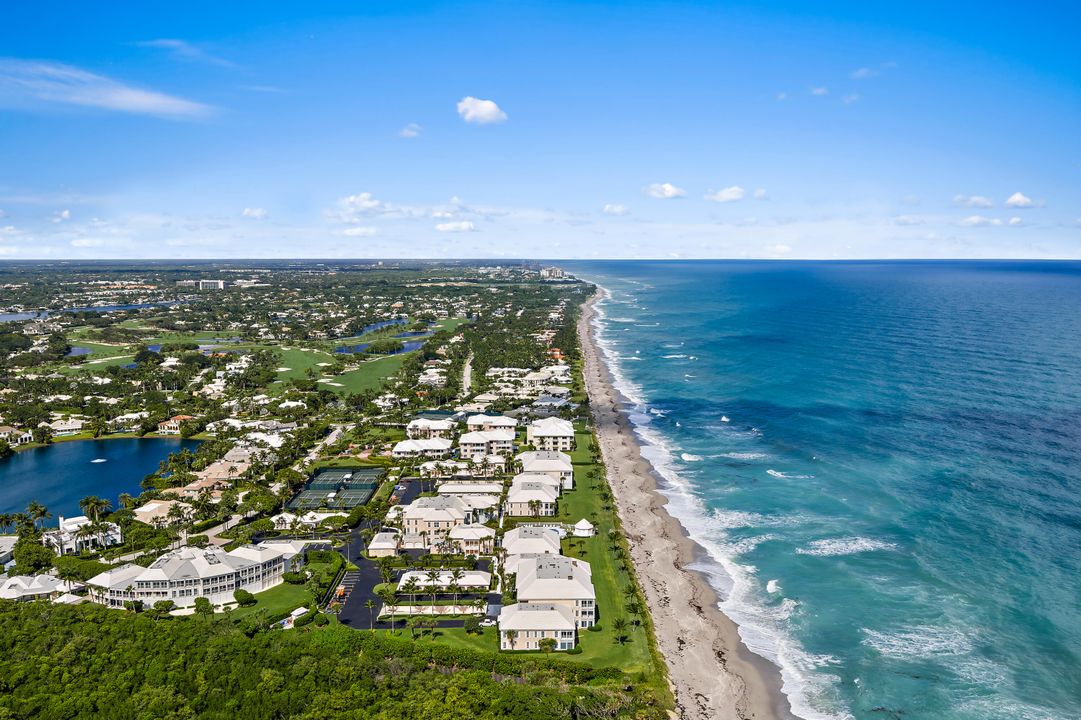 На продажу: $4,500,000 (2 спален, 2 ванн, 2360 Квадратных фут)