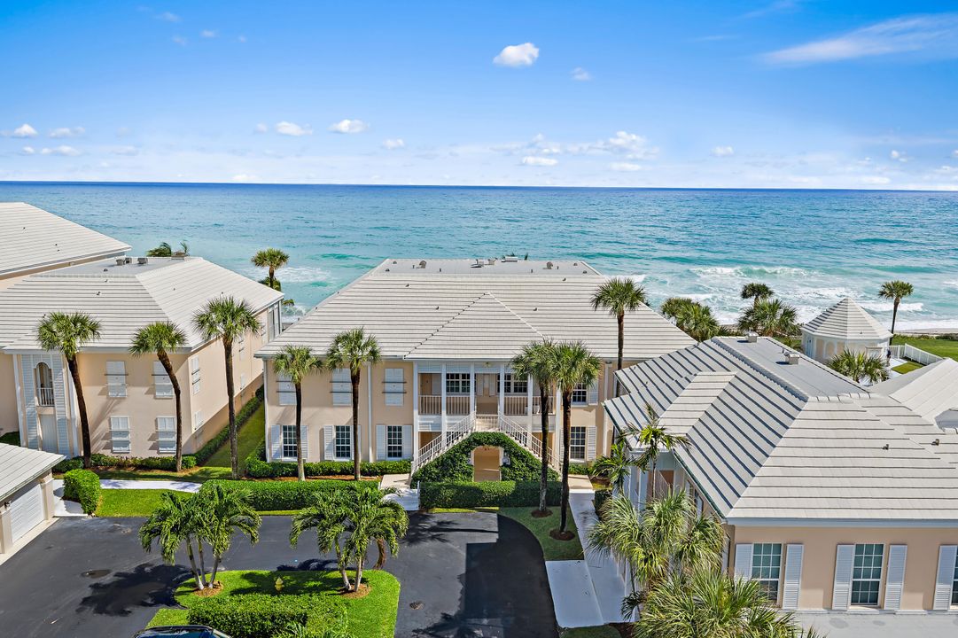 На продажу: $4,500,000 (2 спален, 2 ванн, 2360 Квадратных фут)