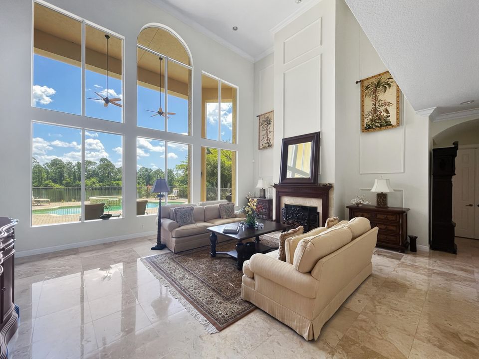 待售: $1,359,000 (5 贝兹, 6 浴室, 4882 平方英尺)