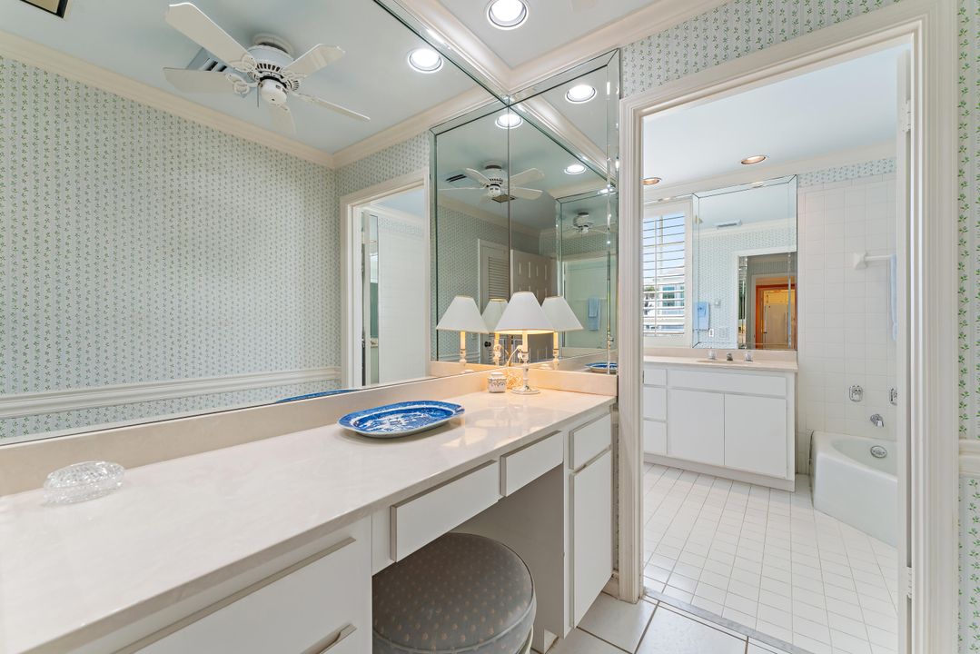 На продажу: $4,500,000 (2 спален, 2 ванн, 2360 Квадратных фут)