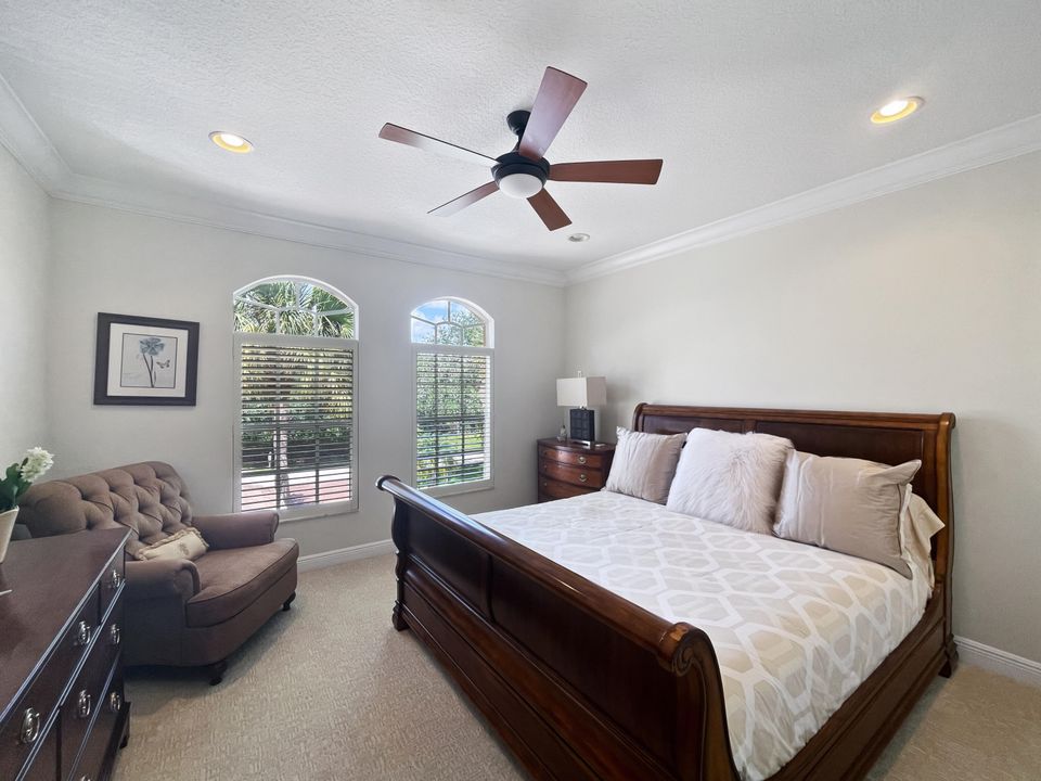 待售: $1,359,000 (5 贝兹, 6 浴室, 4882 平方英尺)