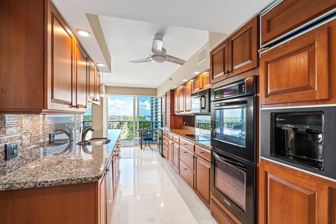 For Sale: $2,950,000 (3 beds, 3 baths, 2296 Square Feet)