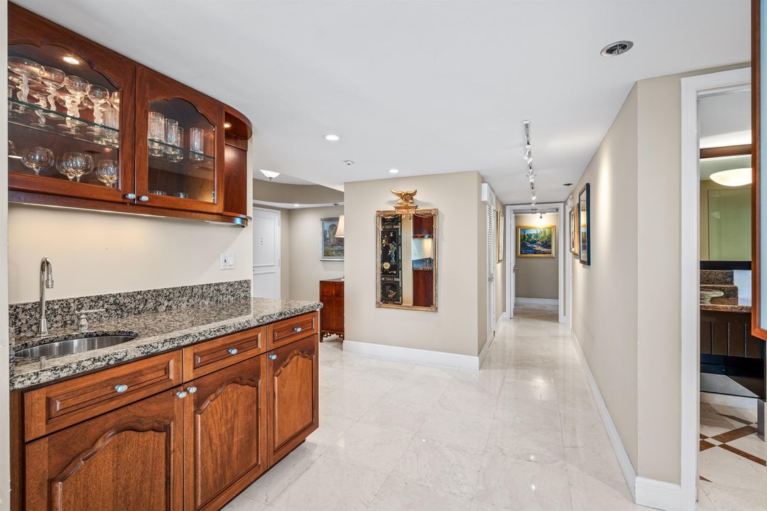 For Sale: $2,950,000 (3 beds, 3 baths, 2296 Square Feet)