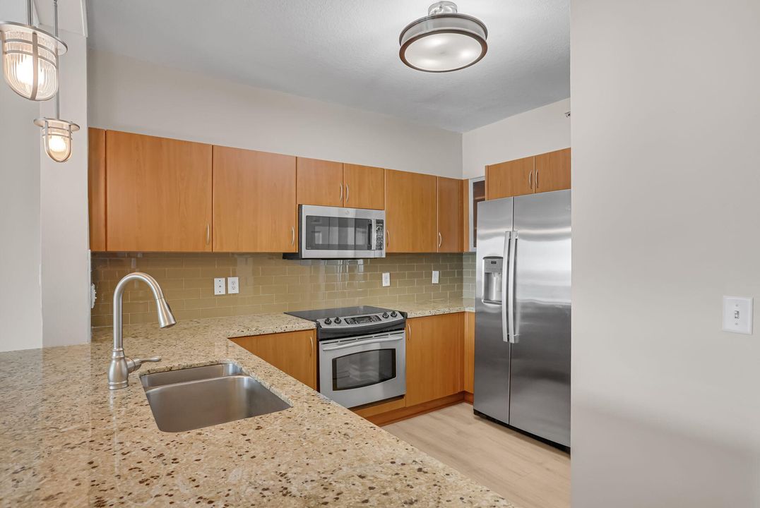 For Sale: $599,000 (3 beds, 2 baths, 1632 Square Feet)