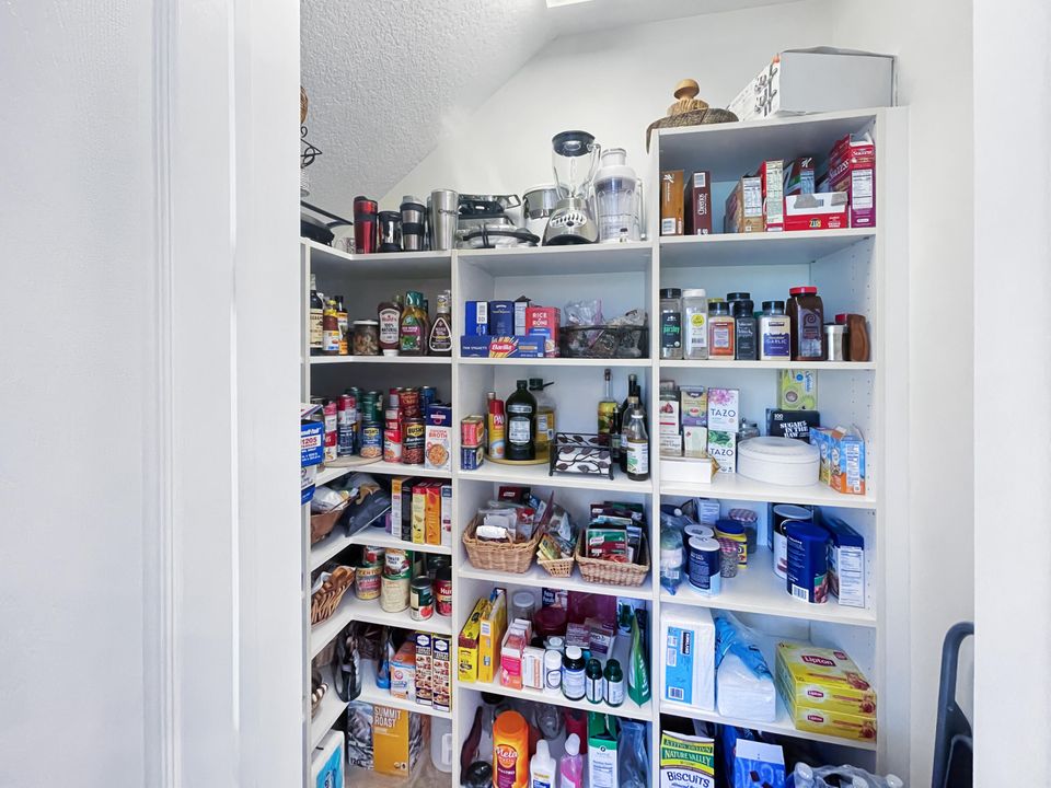 待售: $1,359,000 (5 贝兹, 6 浴室, 4882 平方英尺)