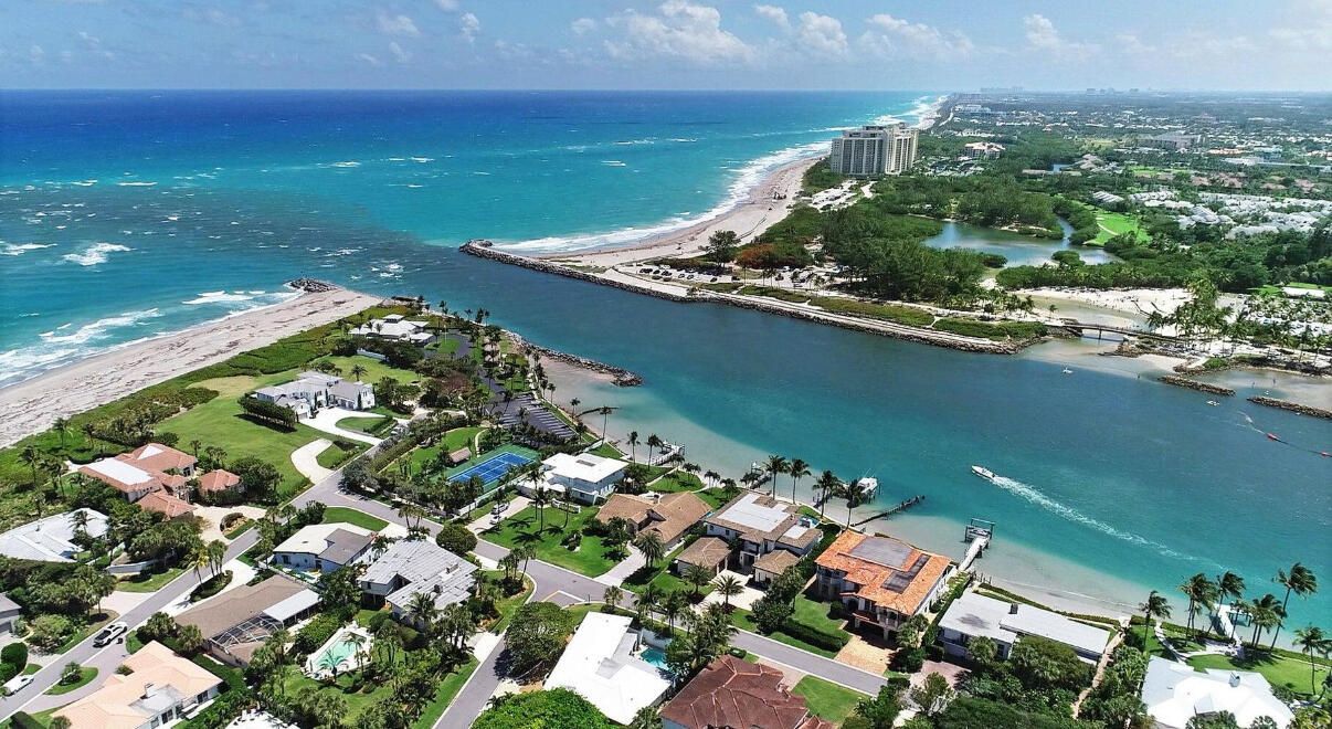 Active With Contract: $499,925 (3 beds, 2 baths, 1410 Square Feet)