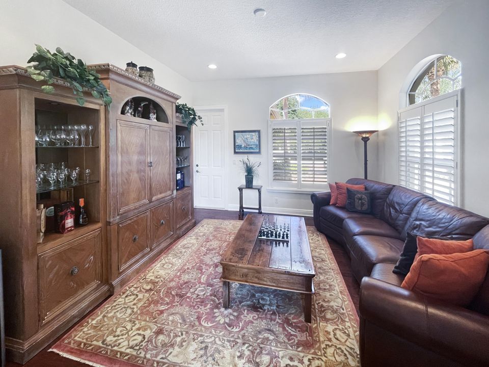 待售: $1,359,000 (5 贝兹, 6 浴室, 4882 平方英尺)