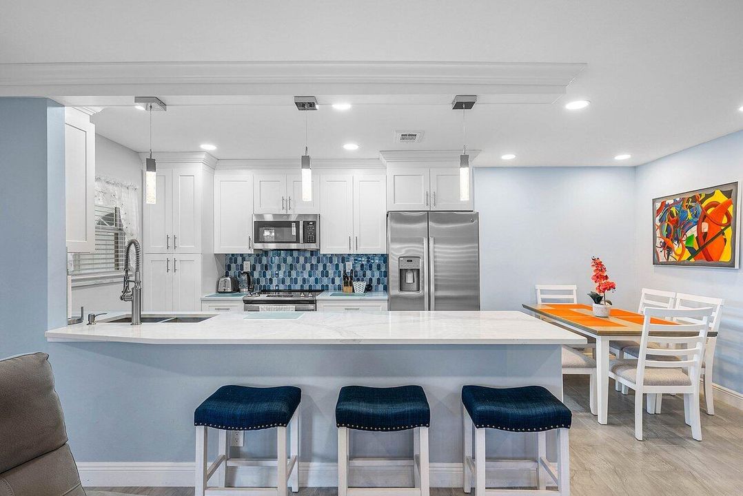 For Sale: $219,000 (2 beds, 2 baths, 1386 Square Feet)