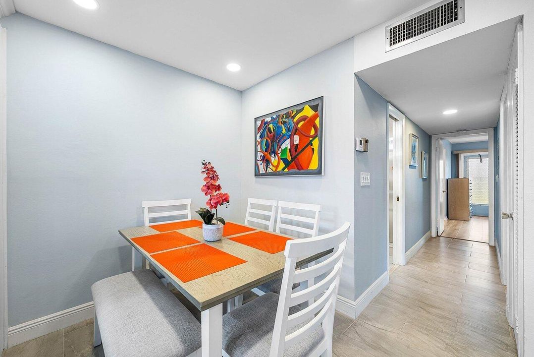 For Sale: $219,000 (2 beds, 2 baths, 1386 Square Feet)