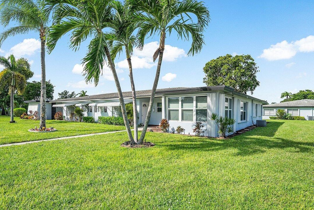 For Sale: $219,000 (2 beds, 2 baths, 1386 Square Feet)