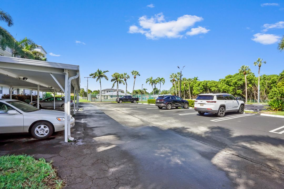 На продажу: $329,900 (2 спален, 2 ванн, 899 Квадратных фут)