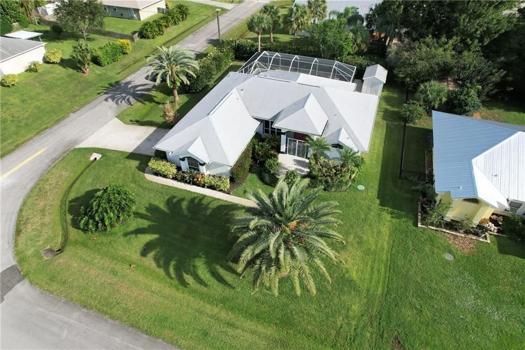 Active With Contract: $439,500 (3 beds, 2 baths, 1791 Square Feet)