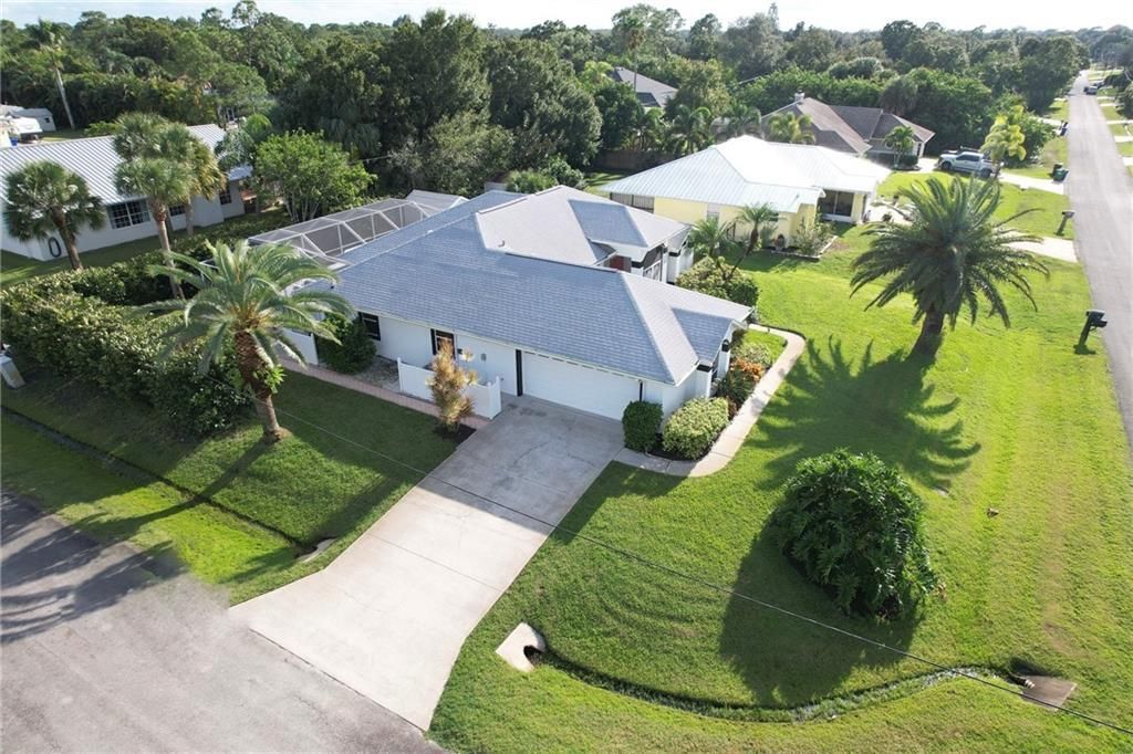 Active With Contract: $439,500 (3 beds, 2 baths, 1791 Square Feet)