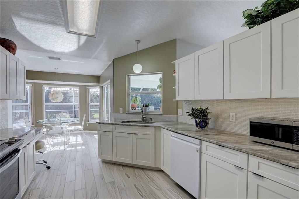 Active With Contract: $439,500 (3 beds, 2 baths, 1791 Square Feet)