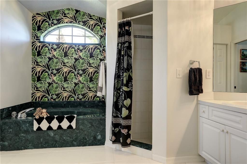 Active With Contract: $439,500 (3 beds, 2 baths, 1791 Square Feet)