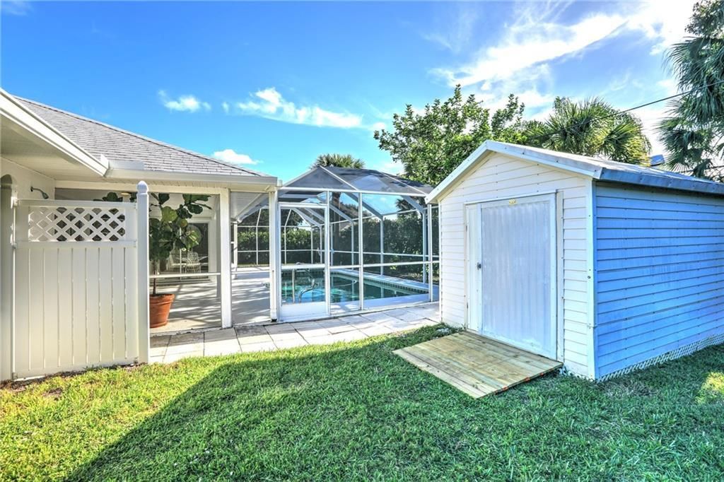 Active With Contract: $439,500 (3 beds, 2 baths, 1791 Square Feet)