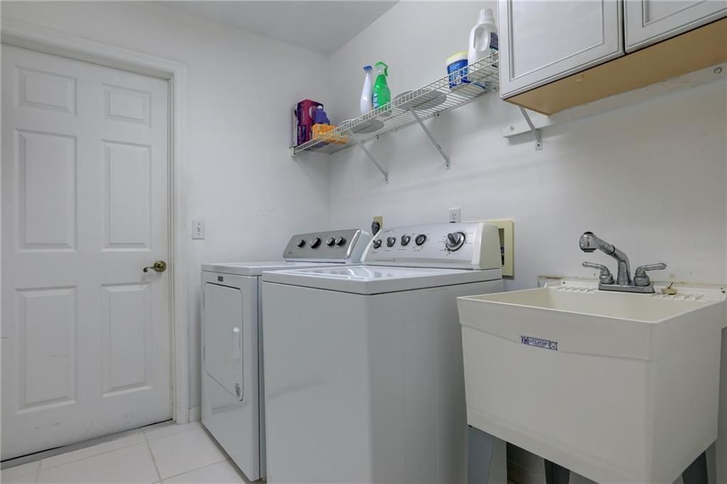 Active With Contract: $439,500 (3 beds, 2 baths, 1791 Square Feet)