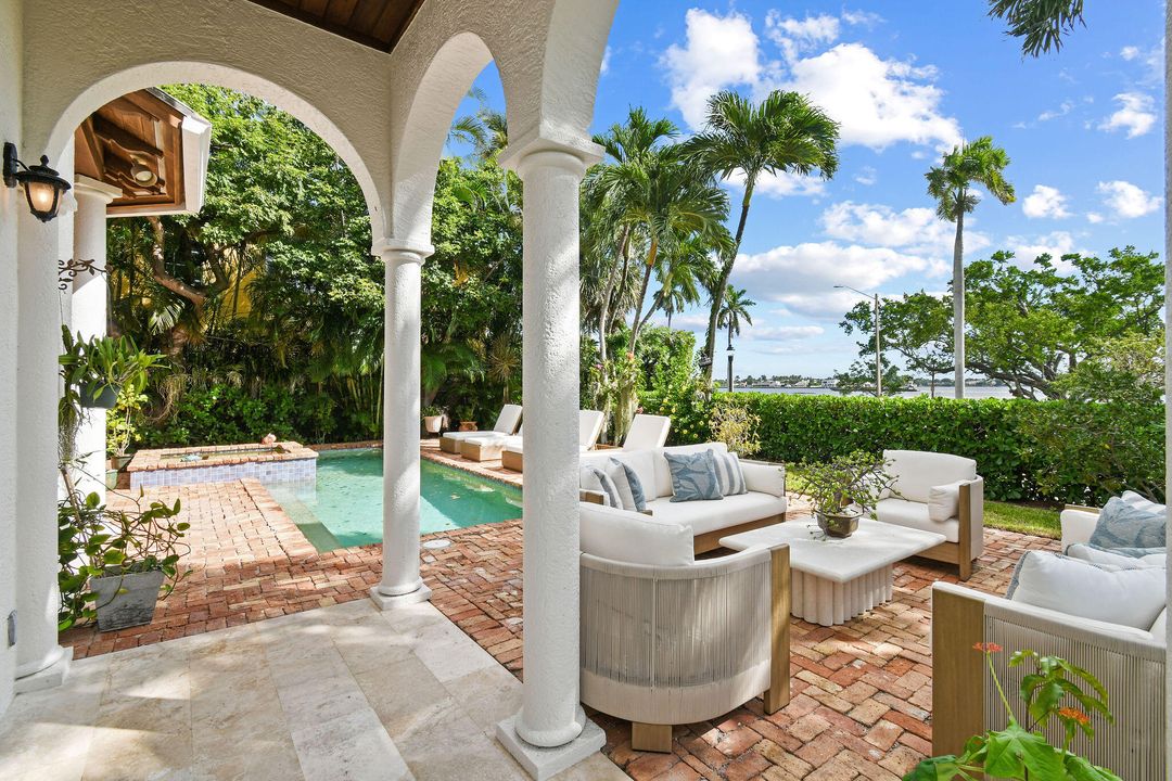 En Venta: $7,895,000 (5 camas, 5 baños, 4520 Pies cuadrados)