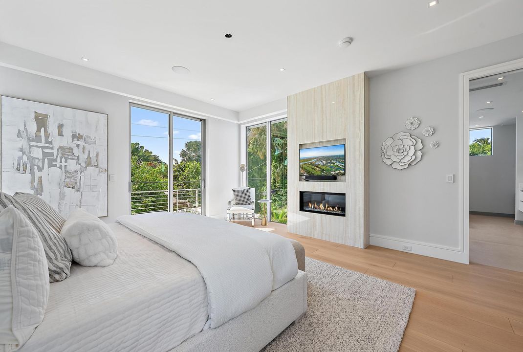 En Venta: $3,950,000 (4 camas, 4 baños, 3374 Pies cuadrados)