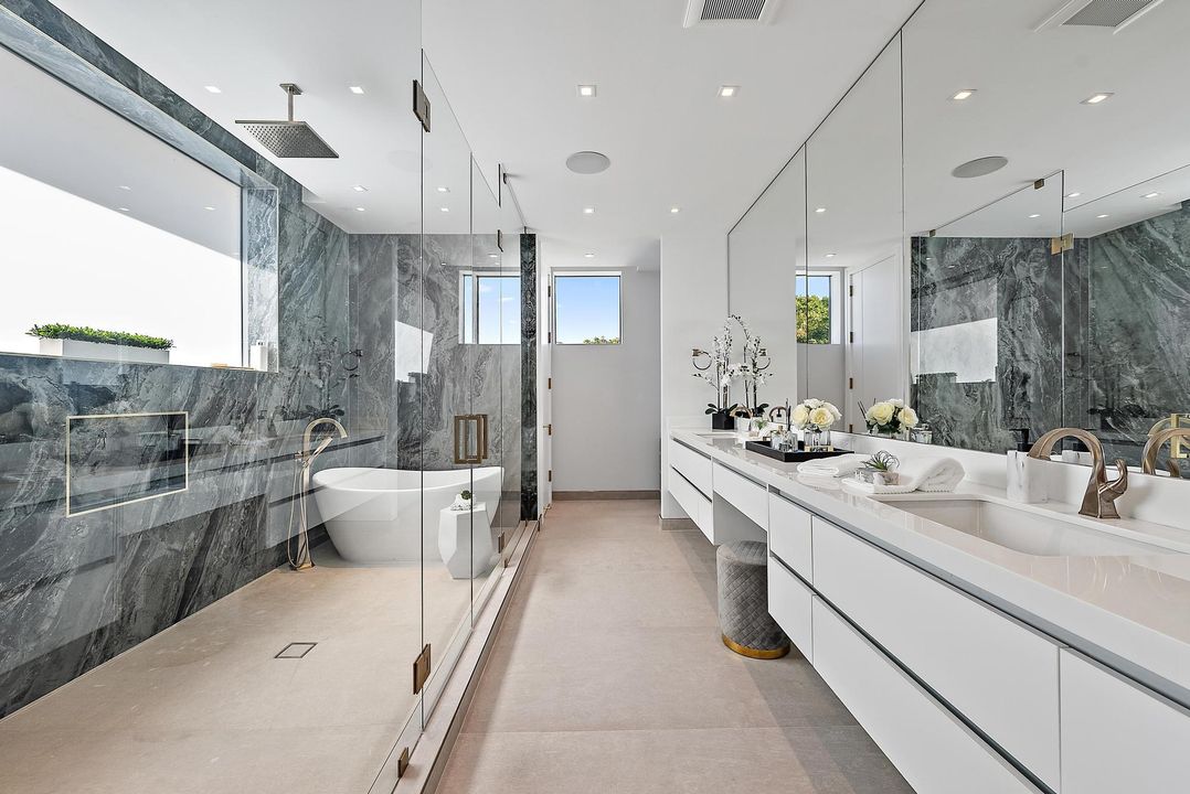 En Venta: $3,950,000 (4 camas, 4 baños, 3374 Pies cuadrados)