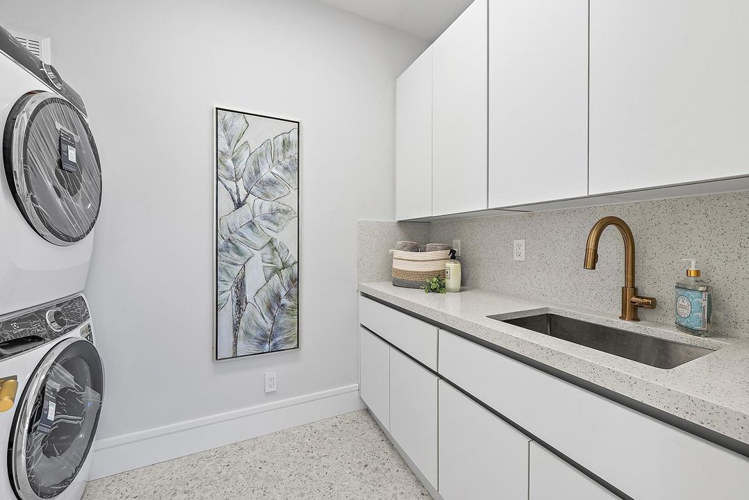 En Venta: $3,950,000 (4 camas, 4 baños, 3374 Pies cuadrados)