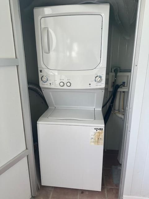 Под контрактом: $1,650 (2 спален, 2 ванн, 880 Квадратных фут)