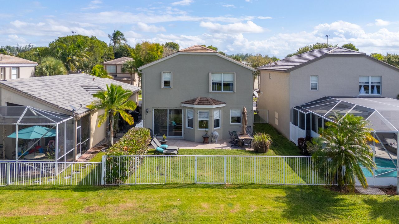 For Sale: $595,000 (3 beds, 2 baths, 2038 Square Feet)