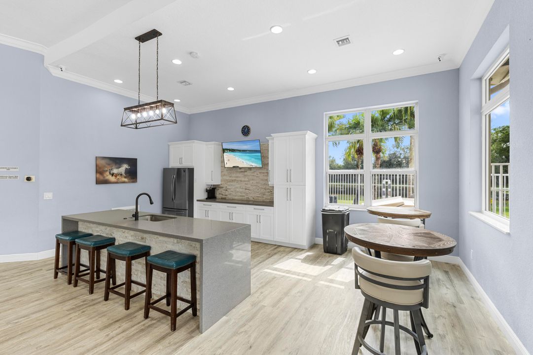 For Sale: $595,000 (3 beds, 2 baths, 2038 Square Feet)