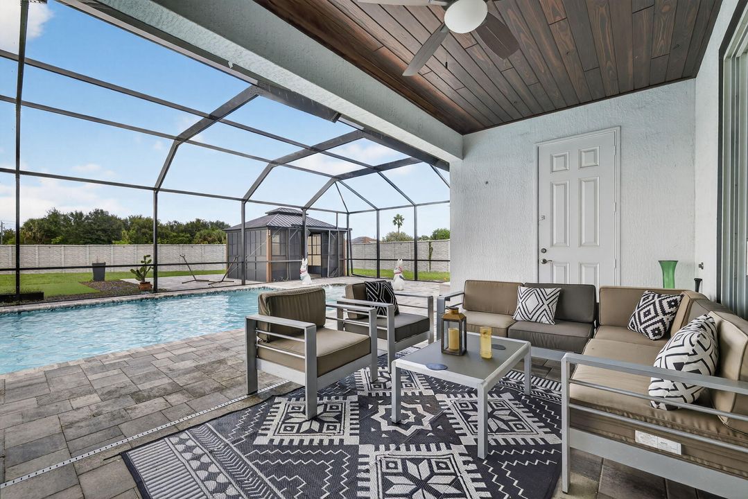 待售: $700,000 (5 贝兹, 3 浴室, 2934 平方英尺)