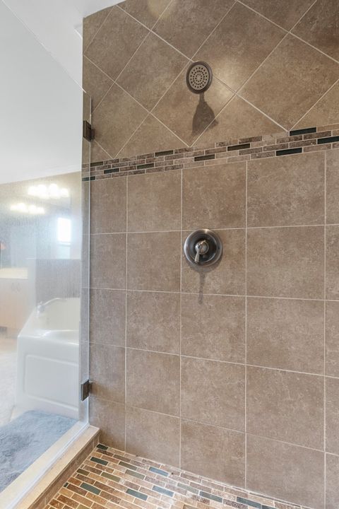 For Sale: $595,000 (3 beds, 2 baths, 2038 Square Feet)