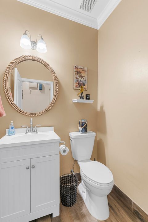 For Sale: $595,000 (3 beds, 2 baths, 2038 Square Feet)