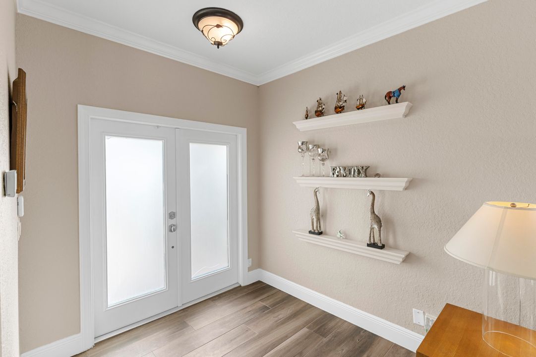 For Sale: $595,000 (3 beds, 2 baths, 2038 Square Feet)